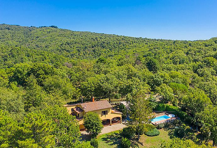 Aerial view of Villa Casa al Sole . - Villa Casa al Sole . (Galleria fotografica) }}