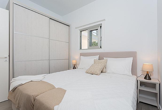 Twin bedroom with A/C . - Apartment Casalma Ena . (Photo Gallery) }}