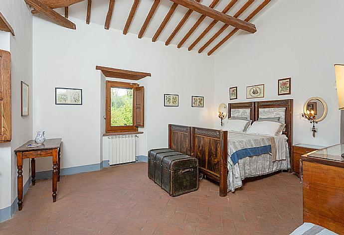 Double bedroom  . - Villa Il Giulione . (Galería de imágenes) }}