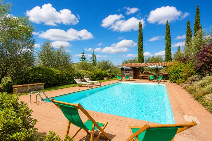  . - Villa Il Giulione . (Photo Gallery) }}