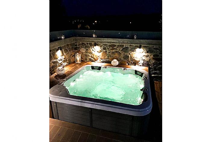 Jacuzzi  . - Casa Avocado . (Photo Gallery) }}