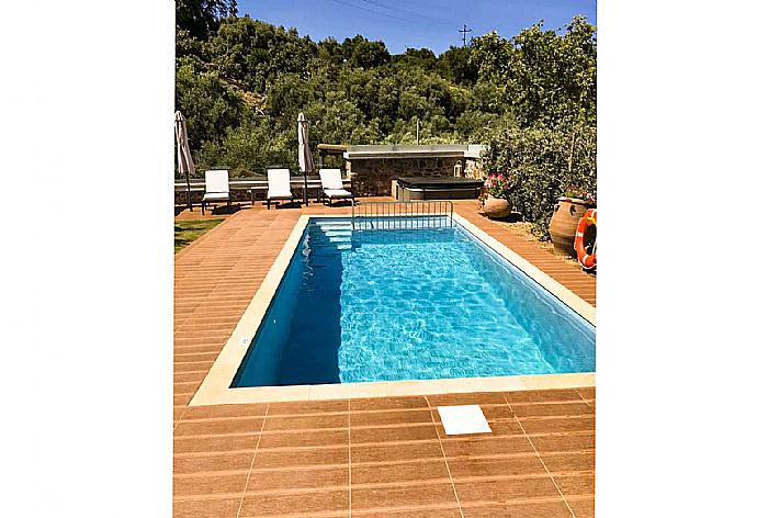 Private pool, terrace, and garden . - Casa Avocado . (Galleria fotografica) }}