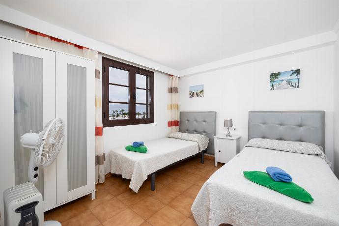 Twin bedroom . - Villa Bellamar . (Photo Gallery) }}