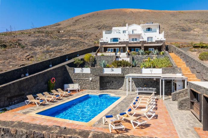 Beautiful villa with private pool, terraces, and garden with panoramic sea views . - Villa Oasis de Asomada . (Photo Gallery) }}