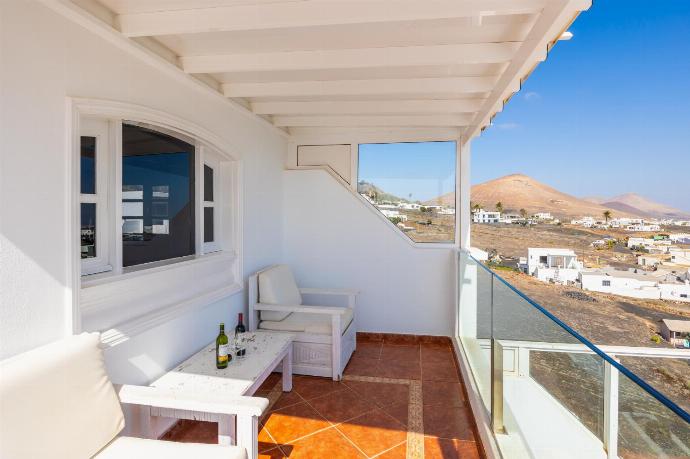 Unit 3: upper terrace with sea views . - Villa Oasis de Asomada . (Fotogalerie) }}