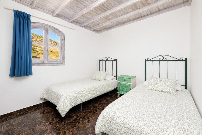 Unit 3: twin bedroom with A/C . - Villa Oasis de Asomada . (Galleria fotografica) }}