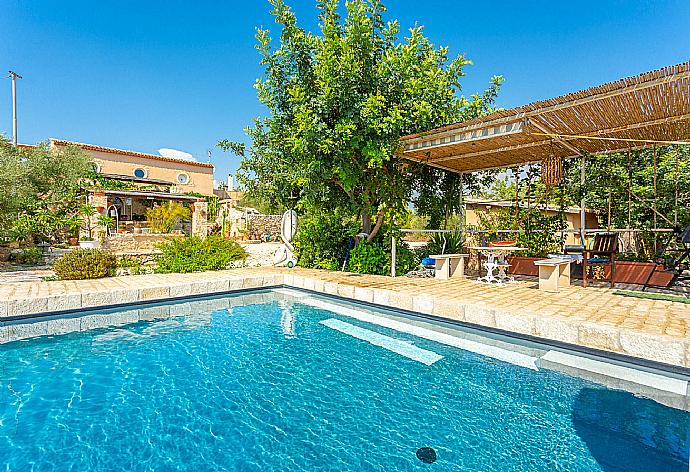 Beautiful villa with private pool, terrace, and garden . - Villa Nina . (Photo Gallery) }}