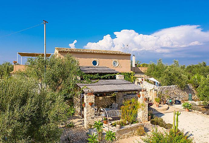 Beautiful villa . - Villa Nina . (Photo Gallery) }}