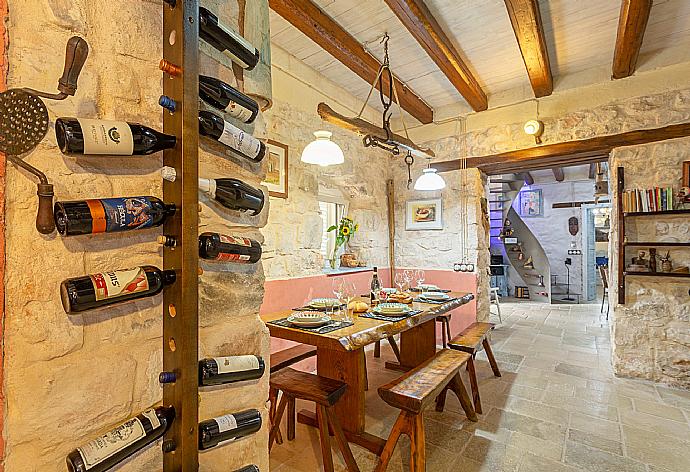 Dining room . - Villa Nina . (Photo Gallery) }}