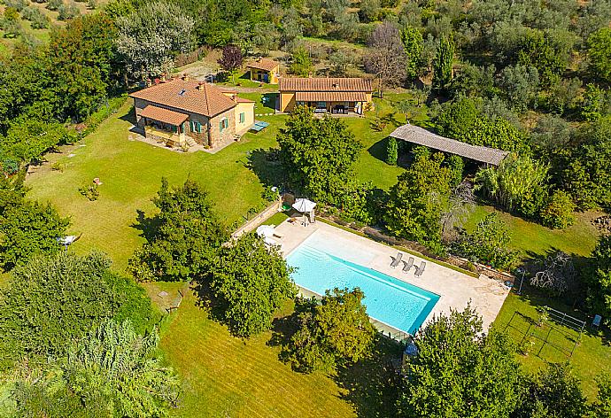 Aerial view of Villa Casale Federica . - Villa Casale Federica . (Fotogalerie) }}