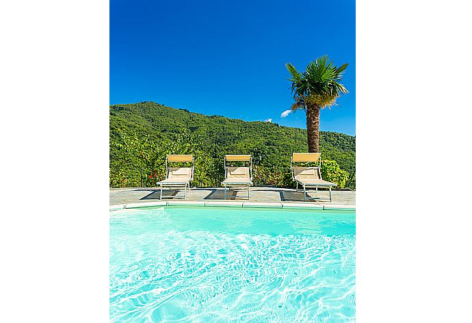 Private pool and terrace with stunning views . - Villa Casale Le Selve . (Галерея фотографий) }}