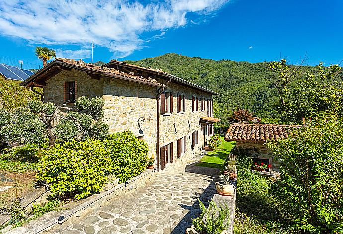 Beautiful villa  . - Villa Casale Le Selve . (Галерея фотографий) }}