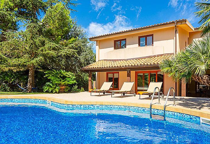 Beautiful villa with private pool, terrace, and garden . - Villa Venere . (Galleria fotografica) }}