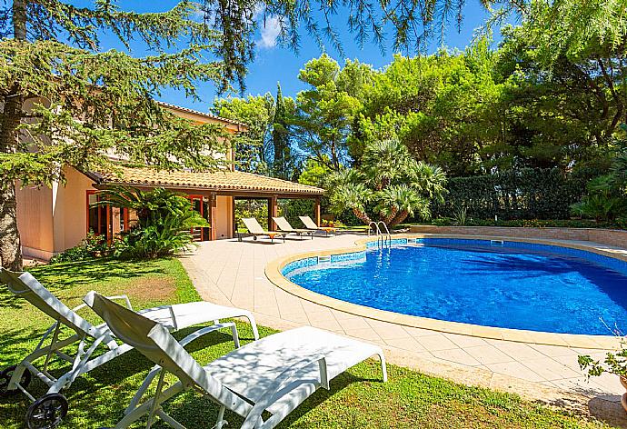 Beautiful villa with private pool, terrace, and garden . - Villa Venere . (Fotogalerie) }}