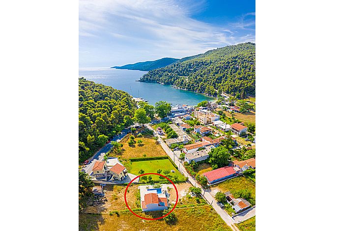 Aerial view of Agnontas Beach showing location of Villa Amarandos . - Villa Amarandos . (Photo Gallery) }}