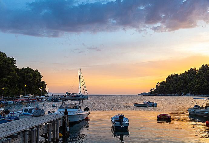 Sunset at Agnontas Beach - only a 3 minute walk from Villa Amarandos . - Villa Amarandos . (Fotogalerie) }}