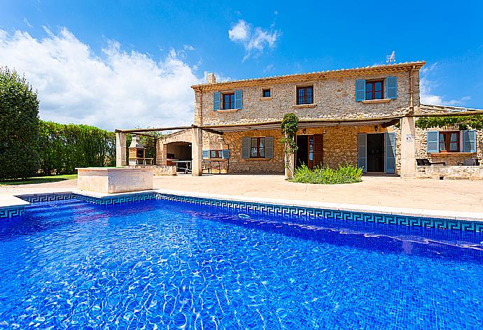 ,Beautiful villa with private pool and terrace . - Villa Can Soler II . (Galerie de photos) }}
