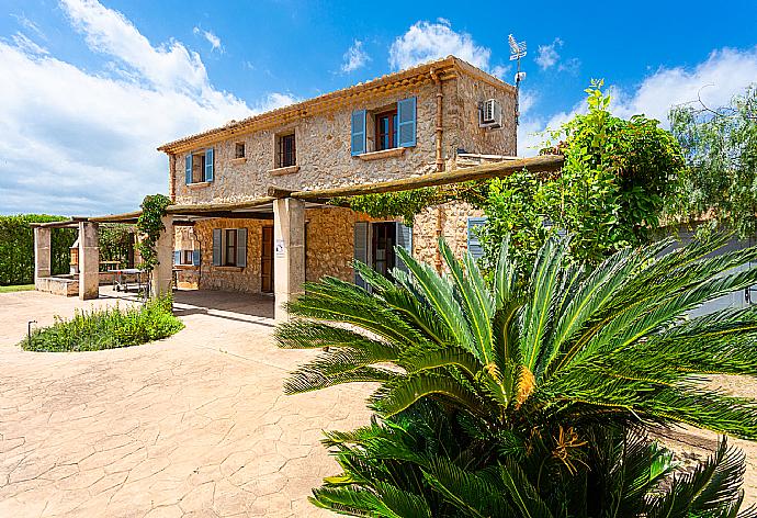 Beautiful villa with private pool and terrace . - Villa Can Soler II . (Fotogalerie) }}
