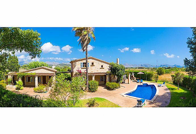 Beautiful villa with private pool and terrace . - Villa Can Soler I . (Galería de imágenes) }}