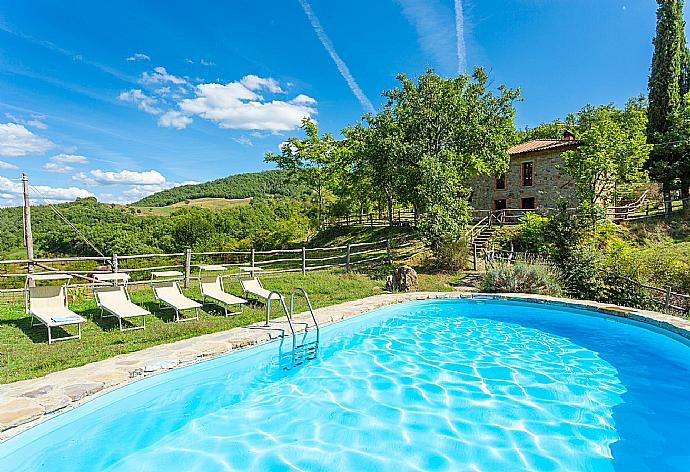 Beautiful villa with private pool, terrace, and garden with countryside views . - Villa Bellavista . (Photo Gallery) }}