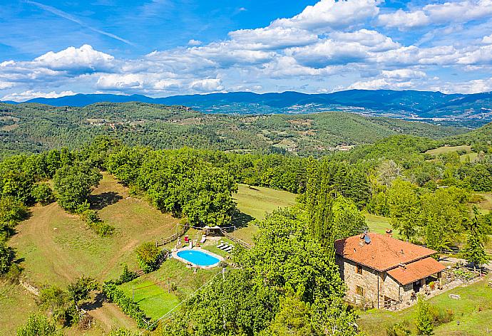 Aerial view of Villa Bellavista . - Villa Bellavista . (Galerie de photos) }}