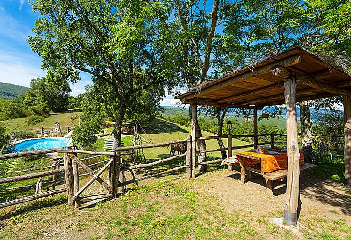 Garden area . - Villa Bellavista . (Fotogalerie) }}