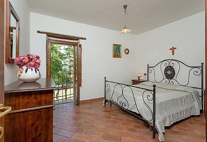 Double bedroom . - Villa Bellavista . (Fotogalerie) }}