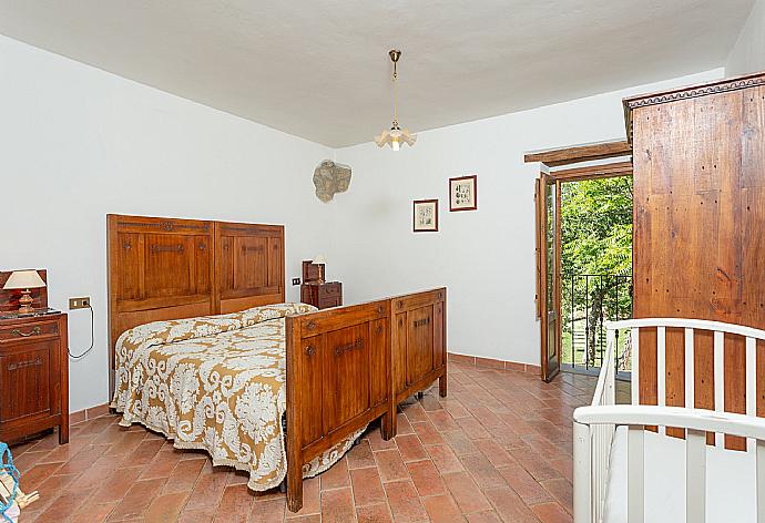 Double bedroom  . - Villa Bellavista . (Photo Gallery) }}