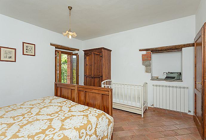 Double bedroom  . - Villa Bellavista . (Галерея фотографий) }}