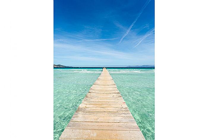 Playa de Muro . - Villa La Torre . (Галерея фотографий) }}