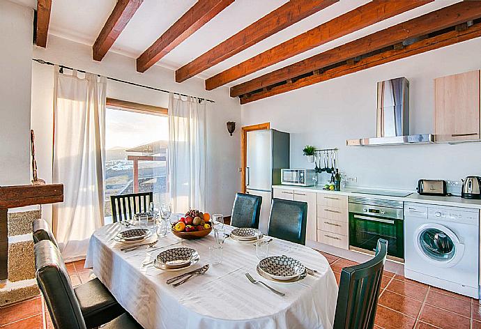 Equipped kitchen . - Villa Vista Mar . (Fotogalerie) }}