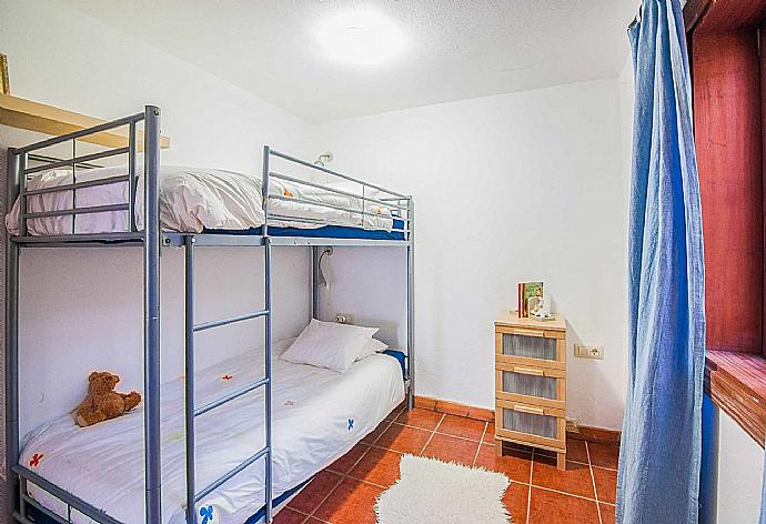 Twin bedroom (bunk bed) . - Villa Vista Mar . (Photo Gallery) }}