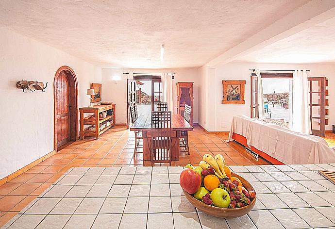 Equipped kitchen . - Villa Vista Mar . (Fotogalerie) }}