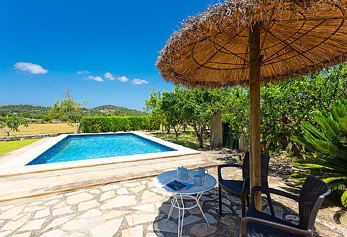 Private pool, terrace, and garden . - Villa Ignaci . (Galerie de photos) }}