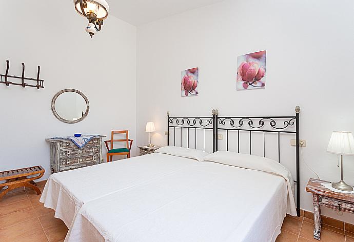 Twin bedroom . - Villa Ignaci . (Galleria fotografica) }}