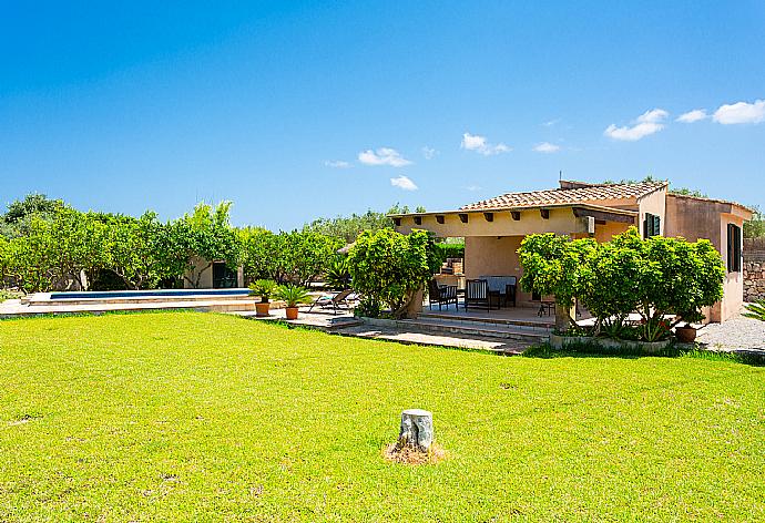 Garden area . - Villa Ignaci . (Photo Gallery) }}