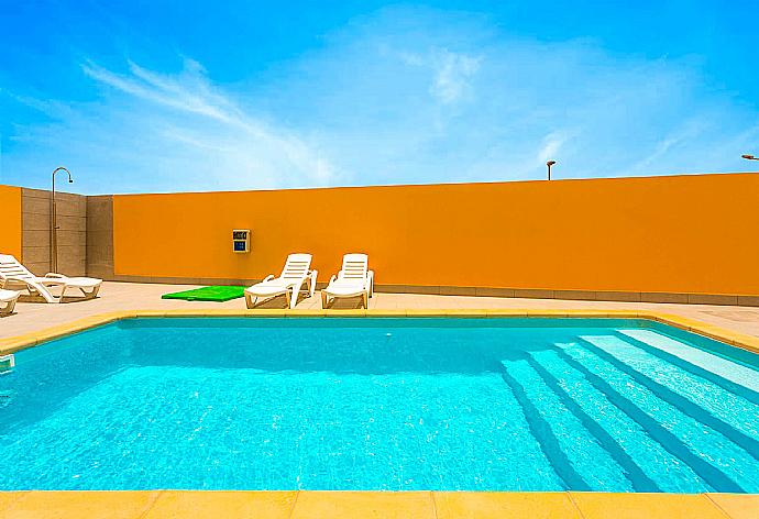 ,Private pool with terrace  . - Villa Mariposas Cuatro . (Galería de imágenes) }}