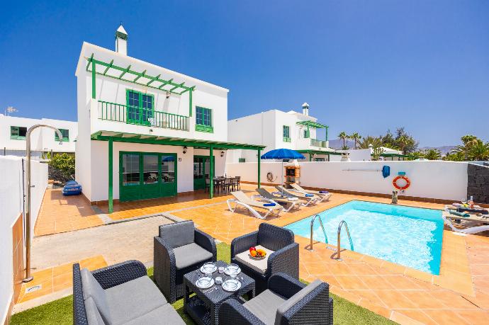 Terrace area . - Villa Costa Papagayo 6 . (Photo Gallery) }}
