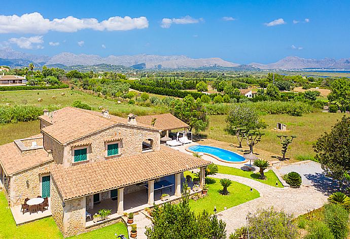 Beautiful villa with private pool, terraces, and garden . - Villa Padilla . (Galerie de photos) }}