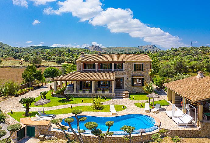 Beautiful villa with private pool, terraces, and garden . - Villa Padilla . (Photo Gallery) }}