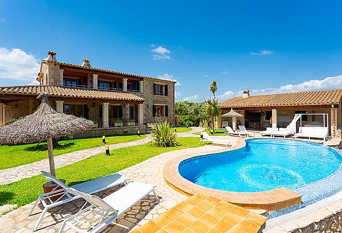 Beautiful villa with private pool, terraces, and garden . - Villa Padilla . (Fotogalerie) }}
