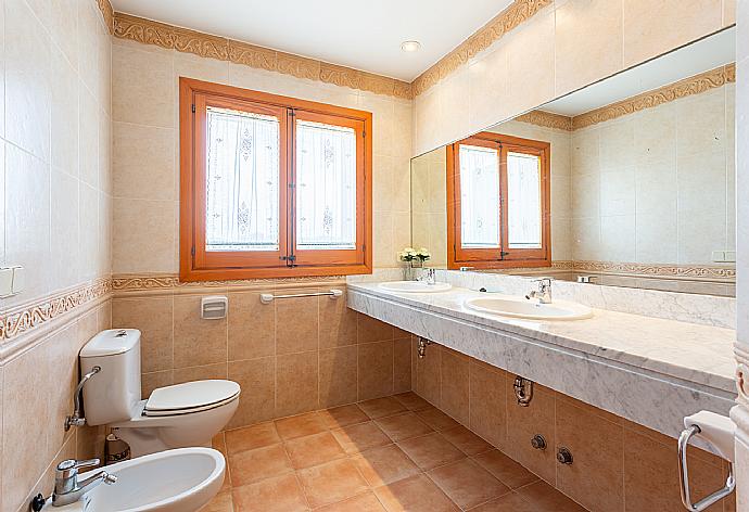 En suite bathroom with shower . - Villa Padilla . (Photo Gallery) }}