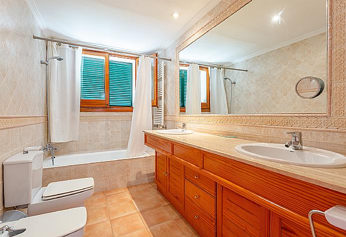 Family bathroom with bath and shower . - Villa Padilla . (Photo Gallery) }}