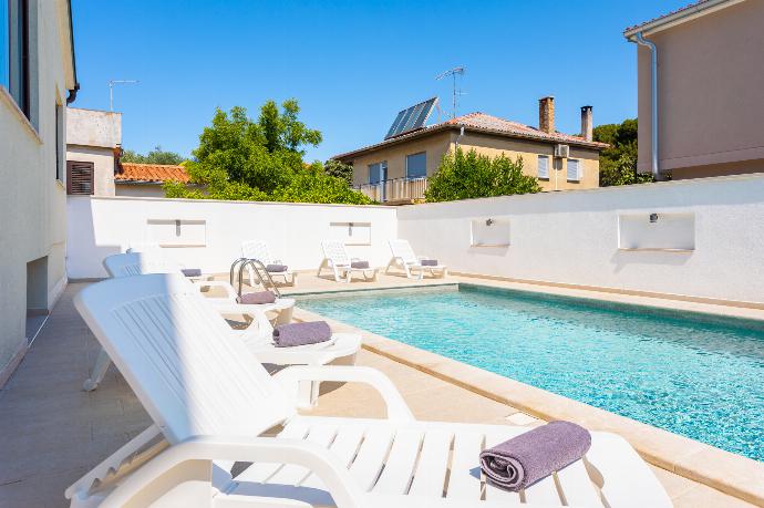 Private pool and terrace . - Villa Casa Toni . (Photo Gallery) }}