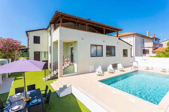 Beautiful villa with private pool and terrace . - Villa Casa Toni . (Галерея фотографий) }}