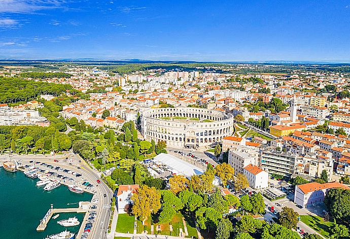 Pula . - Villa Casa Toni . (Fotogalerie) }}