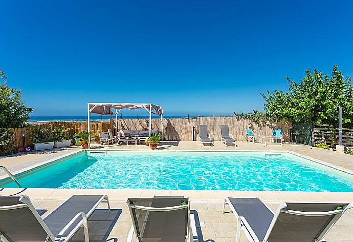 Private pool and terrace with sea views . - Villa La Mia Sicilia . (Photo Gallery) }}