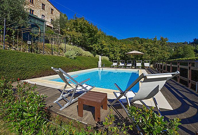 Beautiful villa with private pool, terrace, and garden . - Villa Casale di Rosa . (Fotogalerie) }}