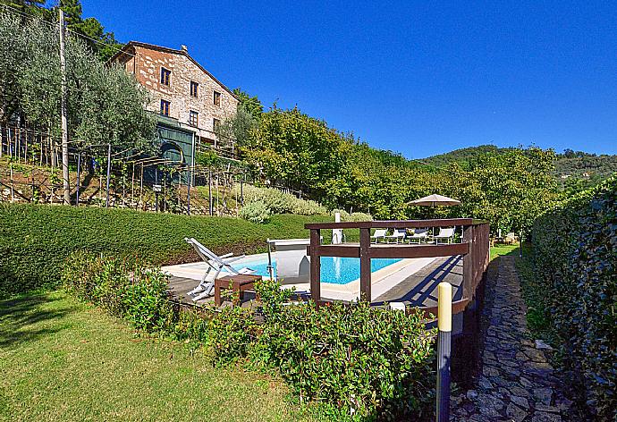 Beautiful villa with private pool, terrace, and garden . - Villa Casale di Rosa . (Galerie de photos) }}