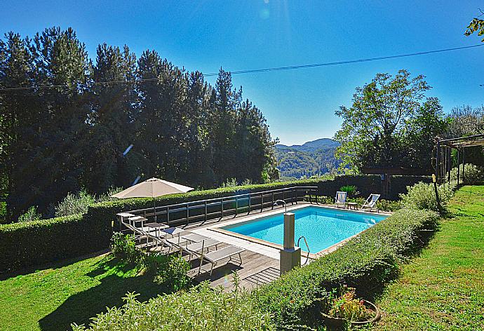 Beautiful villa with private pool, terrace, and garden . - Villa Casale di Rosa . (Galerie de photos) }}